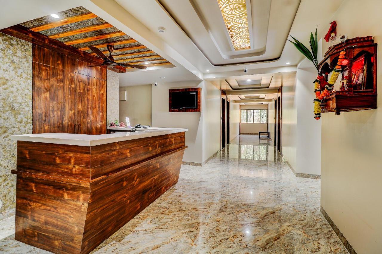 Hotel Apratim Lodging & Boarding Ulhāsnagar المظهر الخارجي الصورة